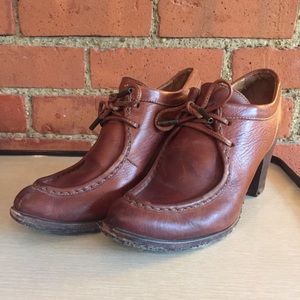 Frye Moc leather heel loafers